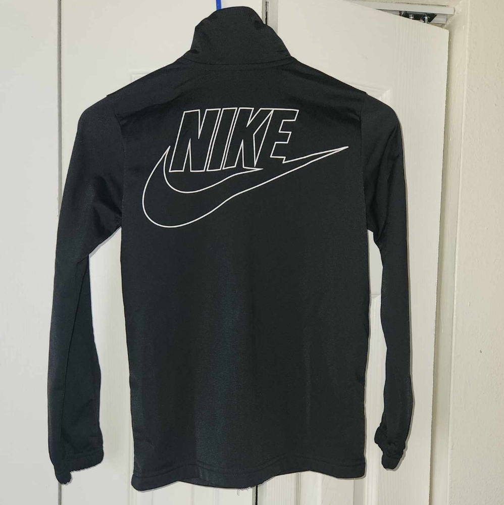 Nike Jacket - Picture 5 of 7